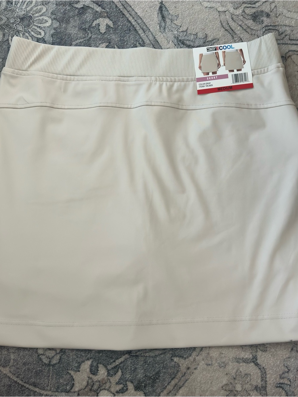 32 Degrees Cool NWT Women’s Skort Size Medium Gray